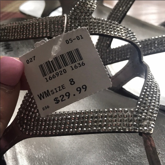 New & never worn Fioni flats! Size 8 - Picture 2 of 4